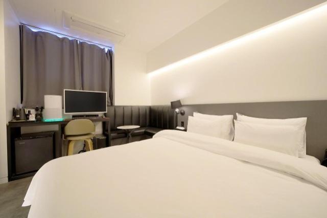 Gimpo Gray Hotel Room photo