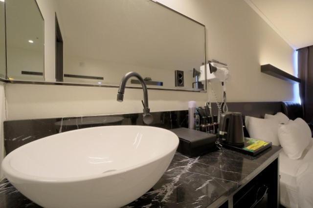 Gimpo Gray Hotel Room photo