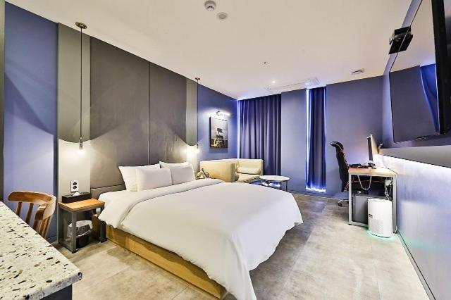 Gimpo Gray Hotel Room photo
