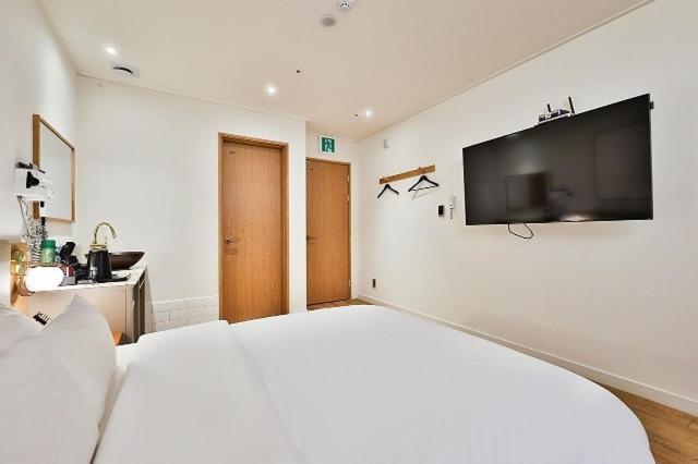 Gimpo Gray Hotel Room photo