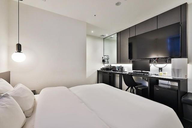 Gimpo Gray Hotel Room photo